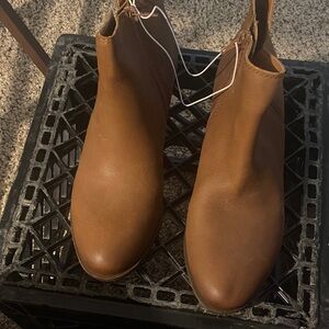 Lucky Brand Tan Ankle Booties